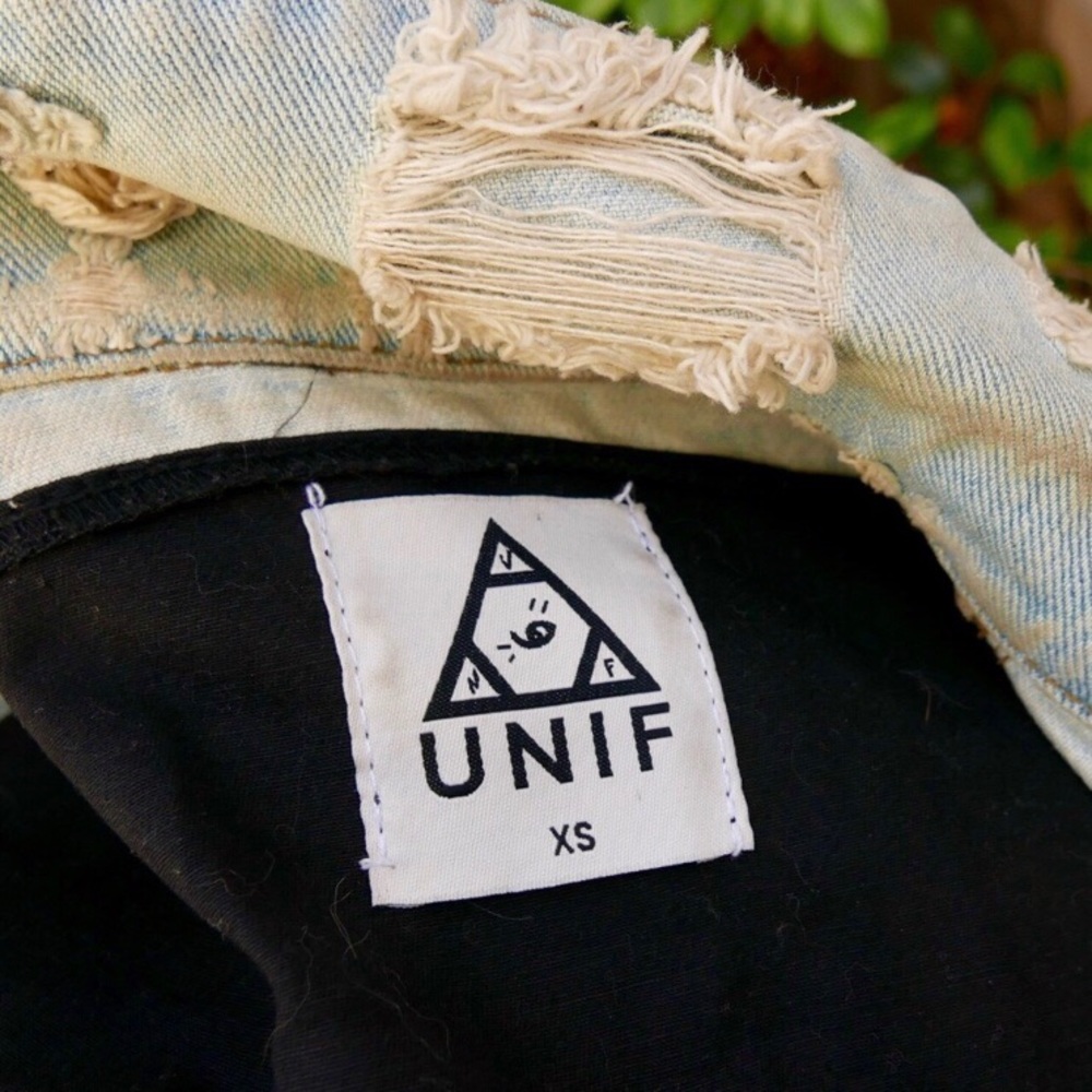 UNIF Fornever Light-Wash Denim Jacket - Picture 8 of 8